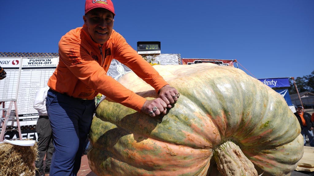 Anoka County pumpkin grower wins California title for 5th time in 7 years — WCCO / CBS Minnesota, Richardson Arts news