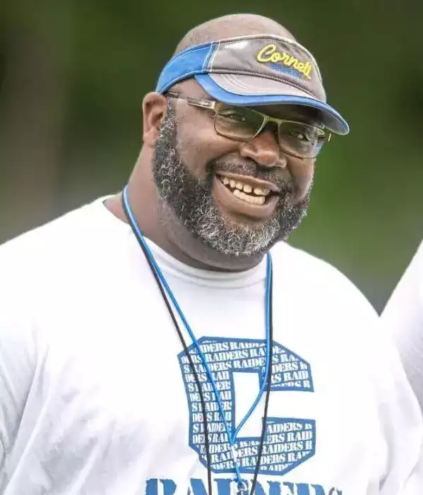 High school football coach dies after medical emergency at game — WESH 2 Orlando, Richardson Health news
